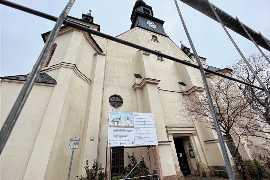 Sanierung der Reichenbacher Trinitatiskirche 183.000 Euro teurer als geplant - Noch ist die Trinitatiskirche Baustelle. Die Instandsetzung von Tragwerk, Dachraum, Fassade und Innenraum ist teurer als gedacht.