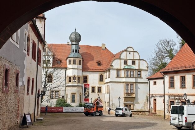 Der Innenhof von Schloss Forderglauchau wird wegen der Bauarbeiten komplett abgesperrt.