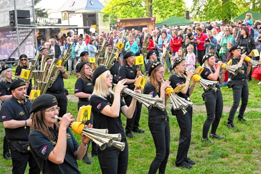 Schalmeien feiern Musikfest - 