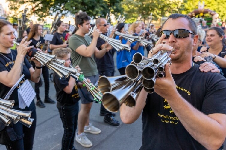 Schalmeienfest und Musikschulkonzert: Tolle Stimmung in Auerbach 