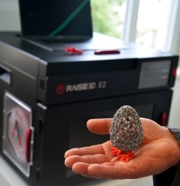 Schaulaufen im Gründerzentrum - Im Digi-Lab steht auch ein 3-D-Drucker, mit dem beispielsweise ein Ei erschaffen werden kann.