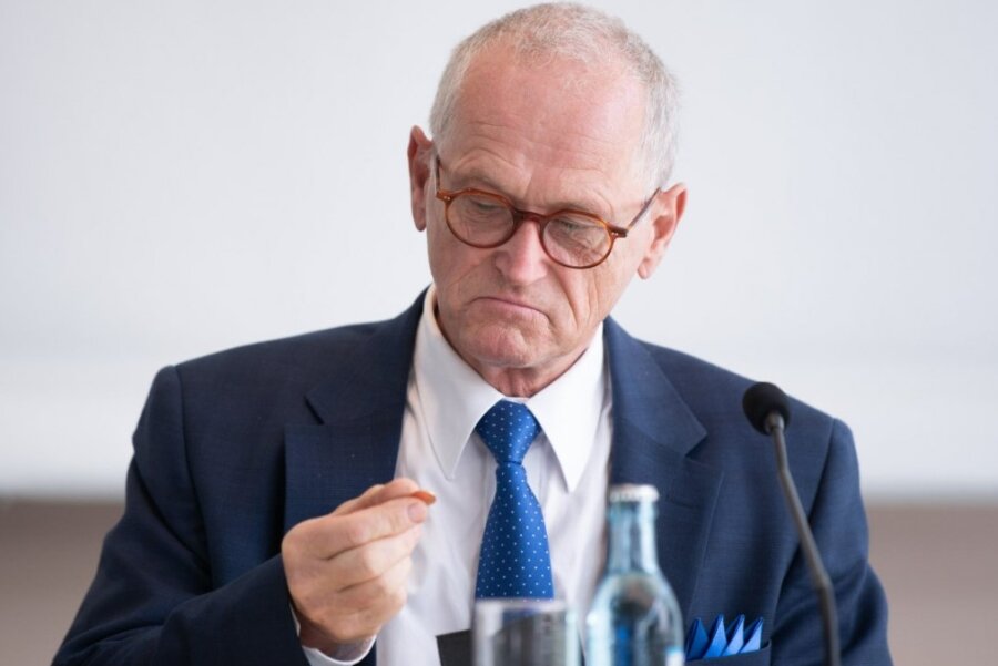 Seit März im sächsischen Rechnungshof tätig, seit Mai 2010 als dessen Präsident: Karl-Heinz Binus wird am Dienstag feierlich in den Ruhestand verabschiedet.
