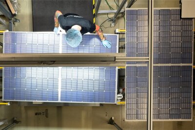 Schicksalswoche für Meyer Burger: Wer setzt sich in der Ampel durch? - Die Solarproduktion bei Meyer Burger in Freiberg. 500 Arbeitsplätze stehen zur Disposition.