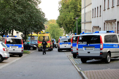 Schlägerei unter Betrunkenen auf dem Chemnitzer Sonnenberg - Mit mehreren Fahrzeugen war die Polizei auf dem Chemnitzer Sonnenberg am Dienstagabend wegen einer Schlägerei im Einsatz.