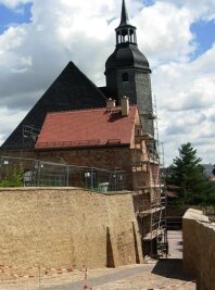 Schloss-Sanierung: Jetzt beginnt der Innenausbau - 
              <p class="artikelinhalt">Das Torwärterhäuschen an der Petrikirche soll ab 2009 nutzbar sein, der Aufgang ist bald wieder frei.</p>
            