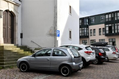 Schluss mit Parken an der Stadtkirche Frankenberg - Das Parken an der St.-Aegidien-Kirche in Frankenberg wird untersagt.