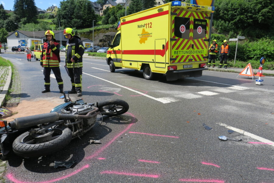 Schneeberg: Biker bei Unfall schwer verletzt - 