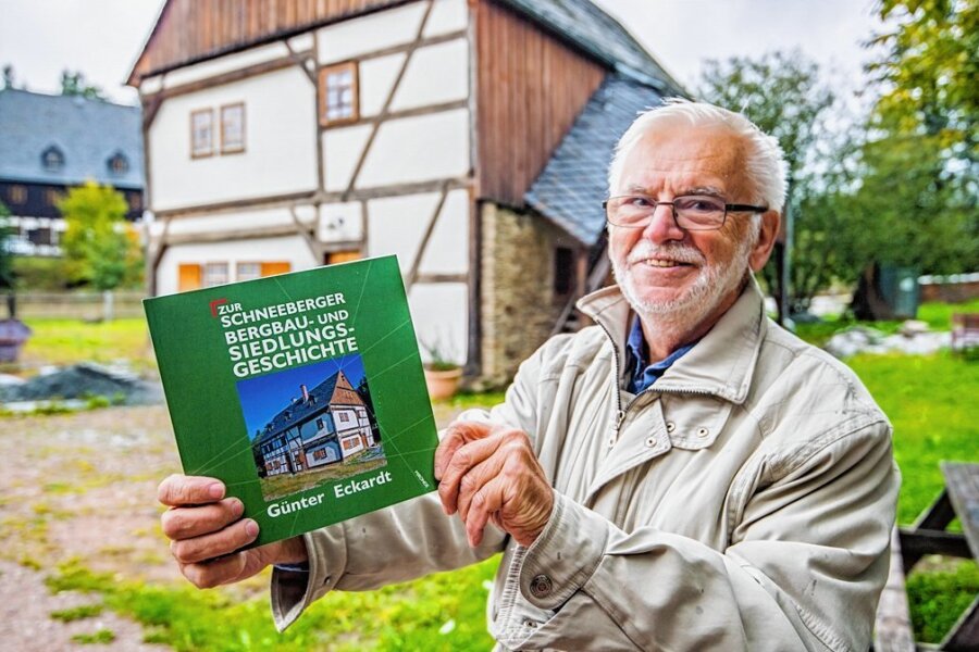 Schneeberger schreibt Buch über Geschichte des Bergbaus im Erzgebirge - Günter Eckardt hat ein neues Buch über die Schneeberger Bergbau- und Siedlungsgeschichte veröffentlicht. 