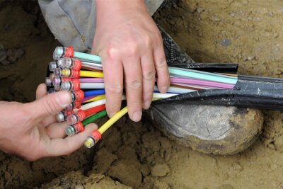Schnelles Internet in Oederan: Wie ist der Stand? - Die Glasfaser-Kabel liegen in weiten Teilen des Oederaner Stadtgebiets bereits in der Erde.