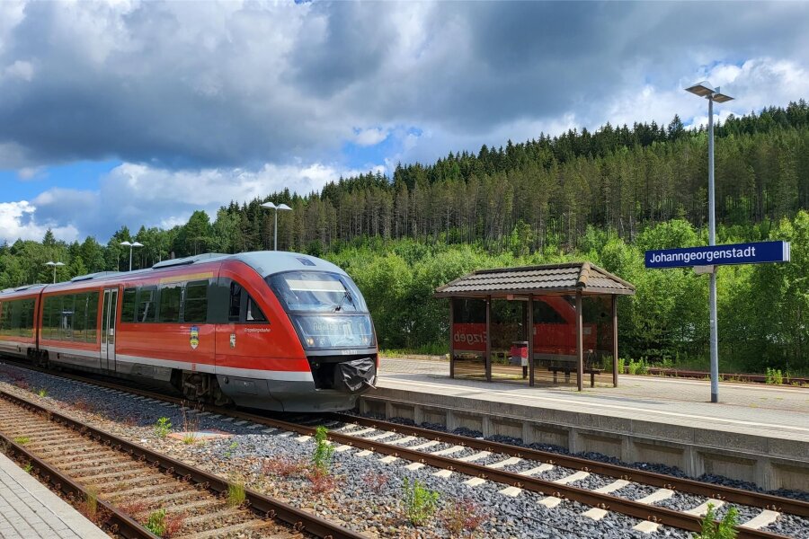 Schnelles Internet in Zügen zwischen Schwarzenberg und Johanngeorgenstadt - An der Bahnstrecke von Johanngeorgenstadt nach Schwarzenberg ist der Mobilfunk verbessert worden.