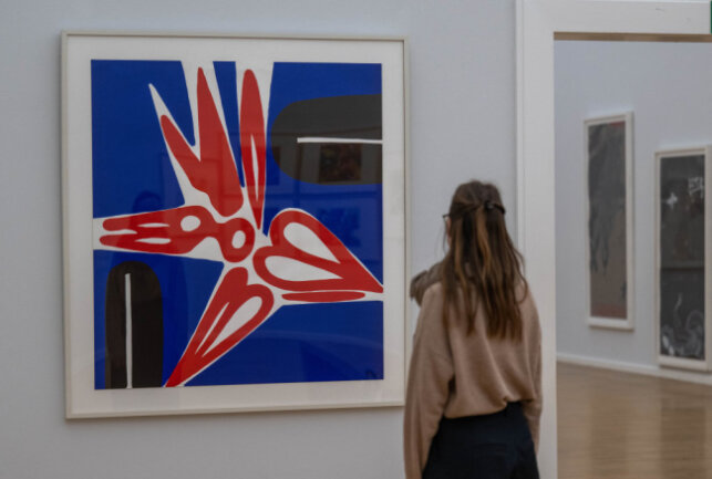 Schöne Aussicht mit Donnergrollen - Kunstsammlungen Chemnitz feiern die Grafik - "Metablau" von Ernst Wilhelm Nay ist ab Samstagabend in den Kunstsammlungen Chemnitz zu sehen, konkret in der Ausstellung "Metablau und Gestautes Grün".  