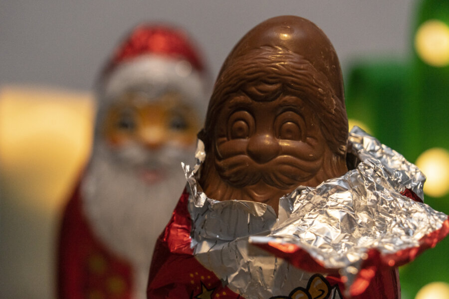 Schokoladen-Schau in Mittweida: Wie viel kann man hier kosten? - Schokolade fehlt zu Weihnachten vermutlich unter keinem Baum. Sie ist auch das Thema der diesjährigen Sonderausstellung des Stadtmuseums Mittweida.