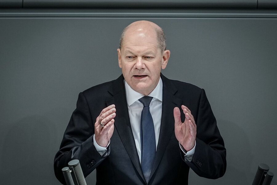 Scholz: Unterstützen die Ukraine so lange wie nötig - Bundeskanzler Olaf Scholz gibt vor dem Bundestag eine Regierungserklärung zum Europäischen Rat ab.