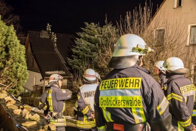 Schornsteinbrand in Mehrfamilienhaus in Großrückerswalde - 