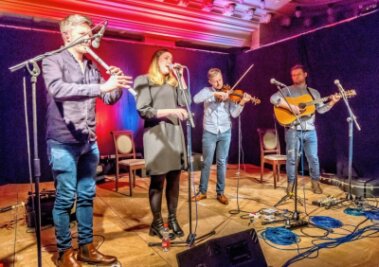 Schottische Musiker begeistern Publikum in der Baldauf-Villa - 