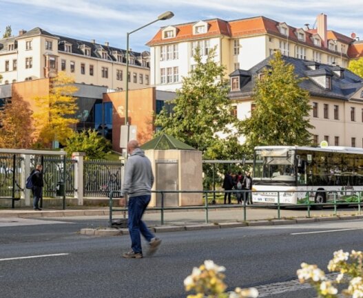 Schülerverkehr im Vogtland bis zum Jahresende gesichert - Wie weiter mit dem Busverkehr im Vogtland? Die Verhandlungen darüber sollen bis zum Jahresende beendet sein. 
