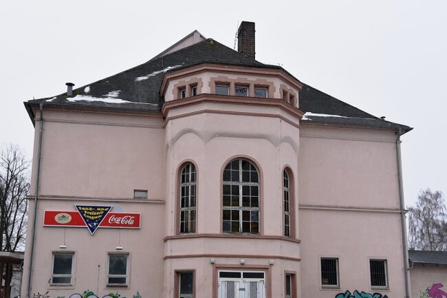 Am 15. Dezember entscheidet der Stadtrat, ob das Schützenhaus in Oelsnitz abgerissen wird. Der Förderverein habe die Möglichkeit verstreichen lassen, sein Konzept für das Haus vorzulegen, hieß es aus der Stadt.