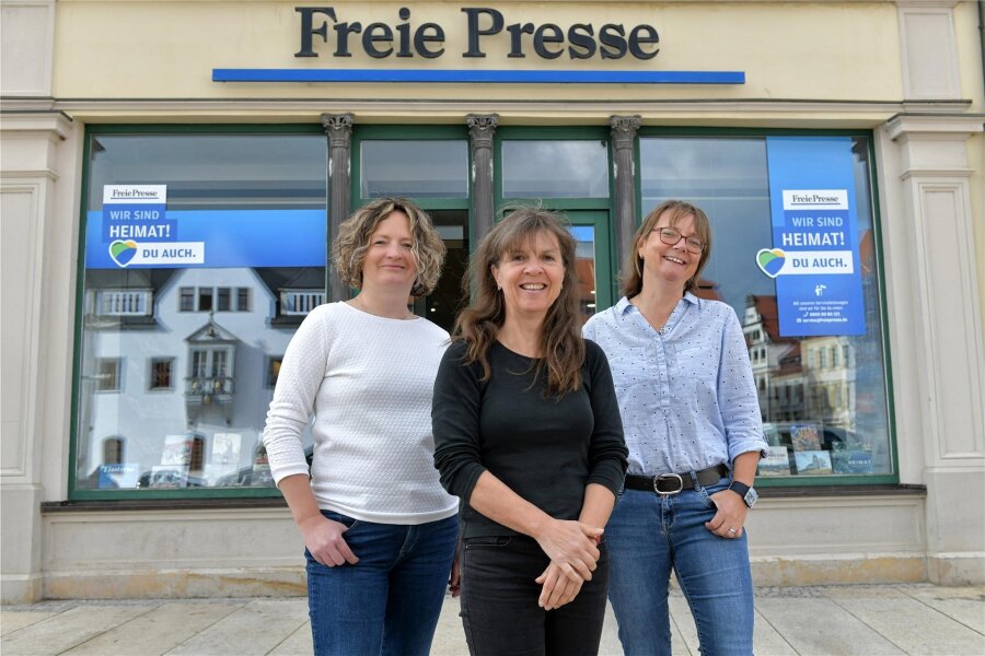Schulung für Team des „Freie Presse“-Shops in Freiberg: Öffnungszeiten geändert - Das Team im „Freie Presse“-Shop Freiberg (v.l.): Anett Hofmann, Gabriele Jordan und Iris Weißbach.