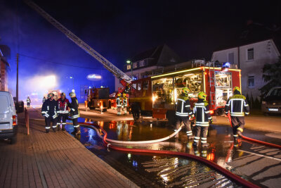 Schuppen brennt in Lugau aus - 