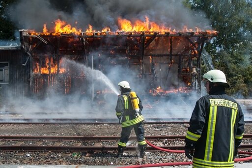 Schuppen in Brand-Erbisdorf niedergebrannt - 