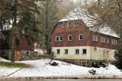 Schwarzbachtal bei Erlbach: Altes Wirtshaus und Zollhäuser sollen saniert werden - Das frühere Gasthaus "Zum Gottlieb" in der Landesgemeinde.