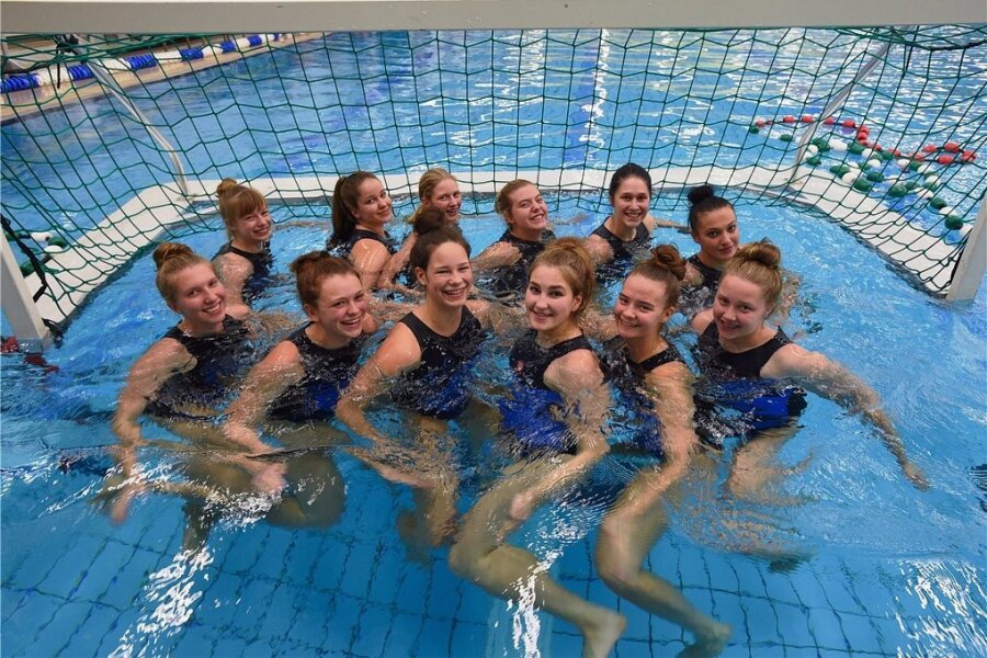 "Schwarze Perlen" wollen wieder glänzen - Die Chemnitzer Wasserballerinnen, die seit 2001 in der höchsten deutschen Liga spielen, wollen wieder in der Spitze mitmischen.