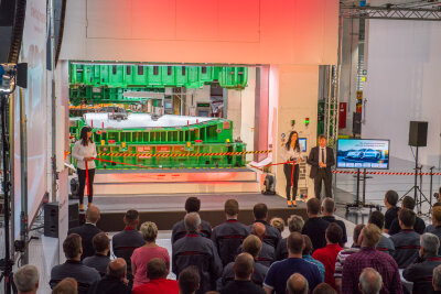 Schwarzenberg: Neuer Eigentümer Porsche gibt Vollgas - Die neue Presse im Porsche-Werk ist am Dienstag eingeweiht worden.