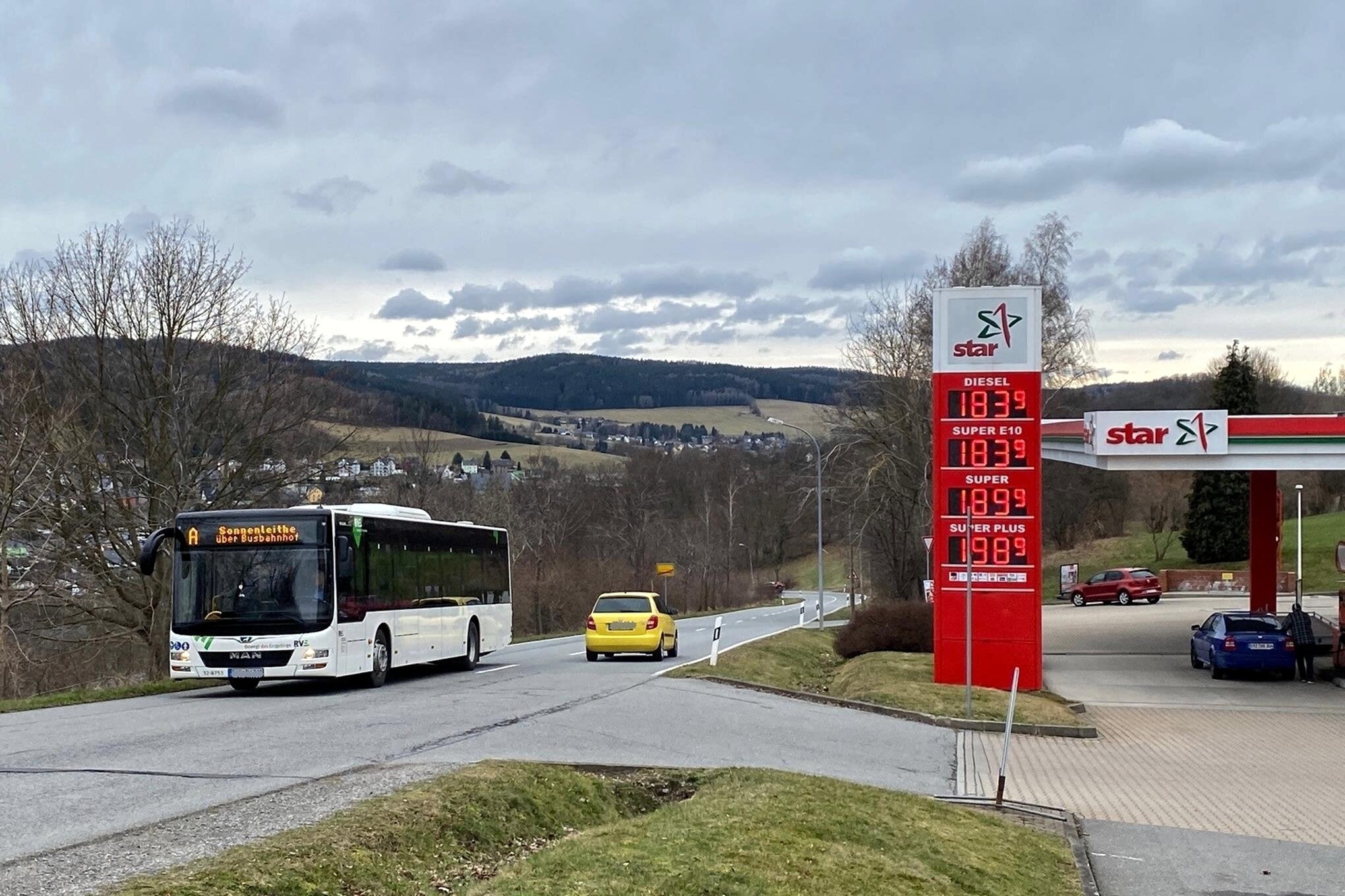 Schwarzenberg Straße zum Stadtteil Sonnenleithe bis Ende März