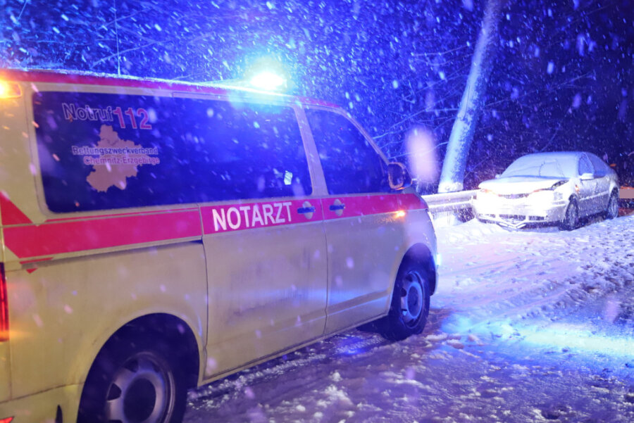 Schwarzenberg: VW kracht in Skoda, Kind verletzt - 