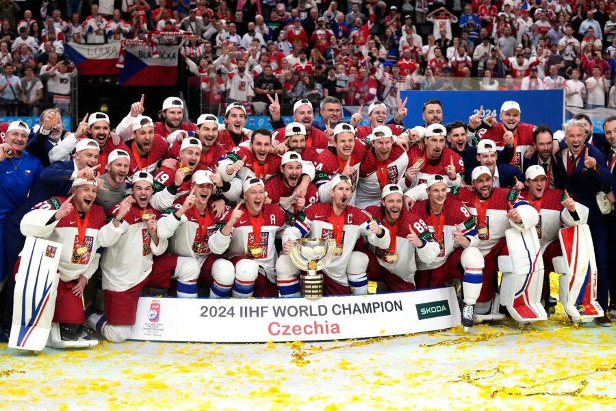 Schweizer Eishockey-Trauma: "Kann kein Silber mehr sehen" - Der WM-Titel der Tschechen sorgte für eine späte Party in Prag.
