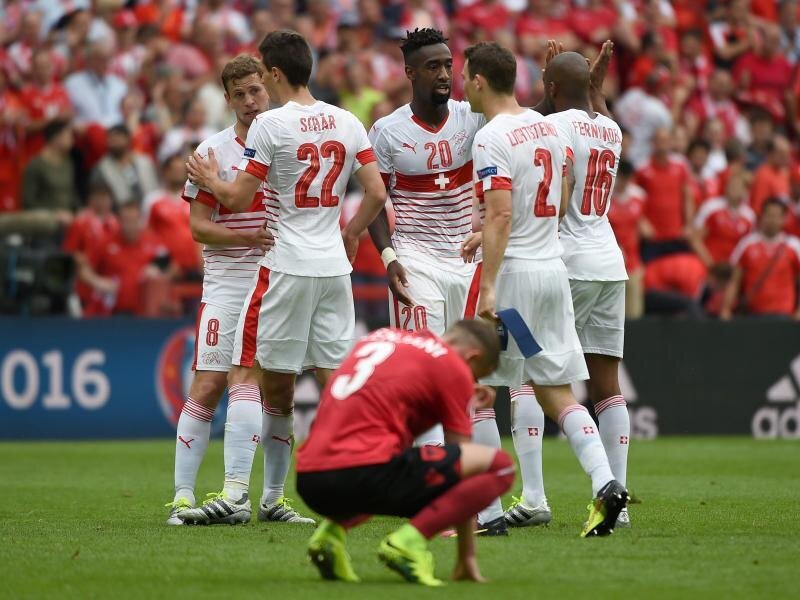 Schweizer Sieg im Duell der Brüder - 1:0 gegen Albanien - Mit etwas Glück gelang den Schweizern ein Auftaktsieg gegen Albanien.
