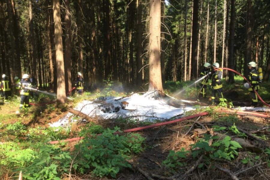 Schwelbrand in Waldstück bei Waldkirchen - Zu einem Schwelbrand kam es am Samstagvormittag bei Waldkirchen.