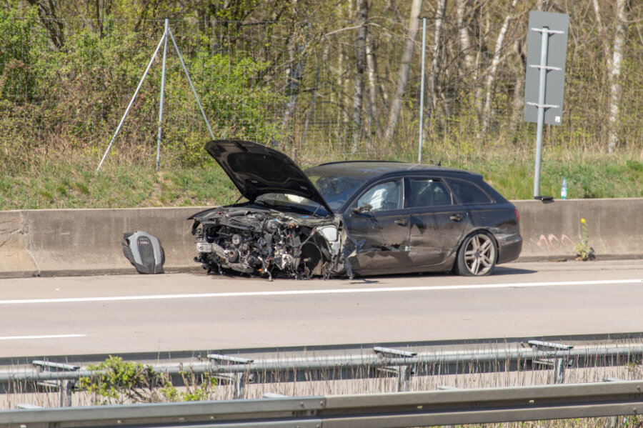 Schwerer Unfall auf A4 bei Frankenberg - 