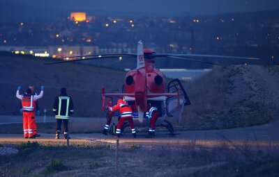 Schwerer Unfall mit fünf Verletzten - Hubschraubereinsatz - 