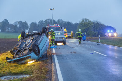 Schwerer Unfall mit zwei schwer Verletzten zwischen Lugau und Oberlungwitz - 
