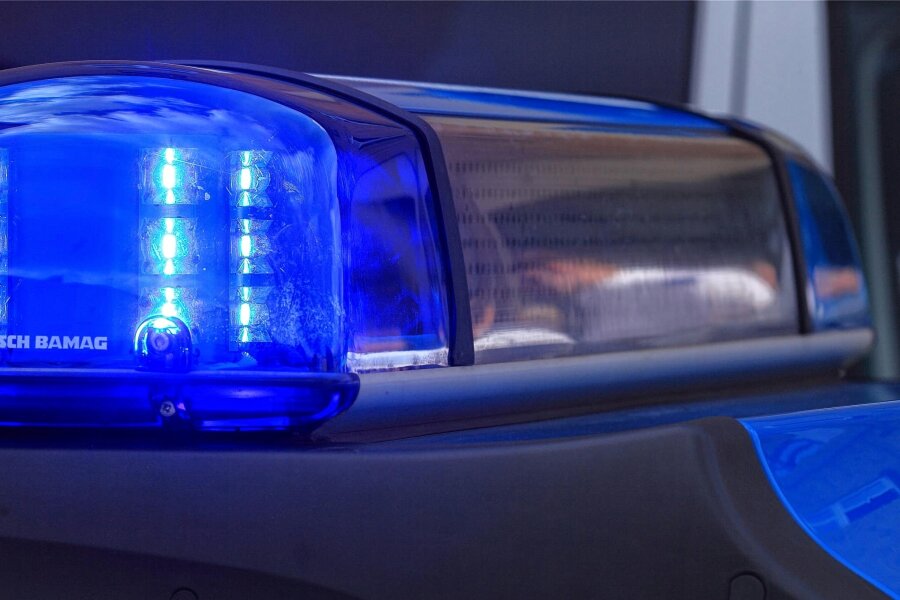Schwerer Verkehrsunfall in Plauen - Die Polizei musste einen Unfall auf der Reichenbacher Straße in Plauen aufnehmen.
