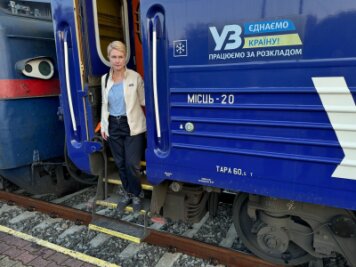 Schwesig in Kiew: "Die Ukraine muss diesen Krieg gewinnen" - Manuela Schwesig (SPD) ist mit dem Zug in die Ukraine gereist.