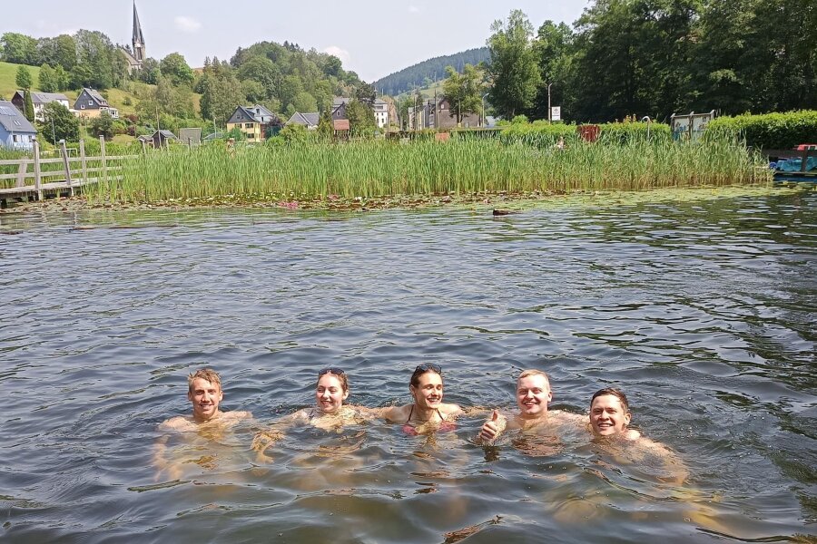 Schwimmen und Spielen inmitten der Idylle: das Ökobad in Rechenberg-Bienenmühle - Im Ökobad Rechenberg gibt es Badespaß mitten in der Natur.