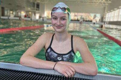Schwimmerin des SV Zwickau 04: Als Ausgleich zum Schulstress Sachsenmeisterin - Lilly Nahlovsky kommt gerne zum Training des SV Zwickau 04 in die Glück-Auf-Schwimmhalle.