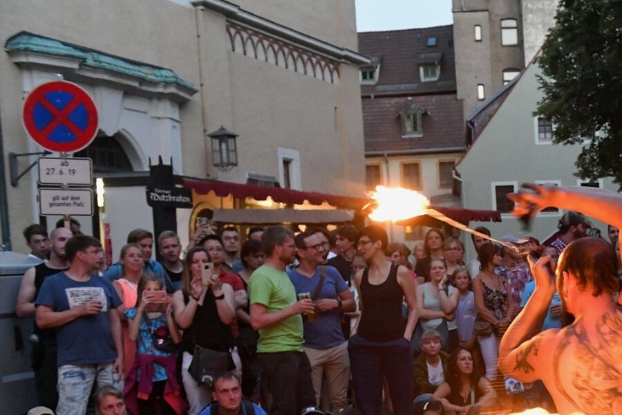 Wie beim Bergstadtfest 2019 (Foto) sind auch in diesem Jahr auf dem Mittelaltermarkt an der Petrikirche wieder Feuershows zu erleben. 