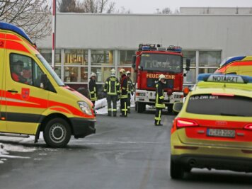 Sechs Leichtverletzte bei Brand in Zwickauer Chemielabor - 