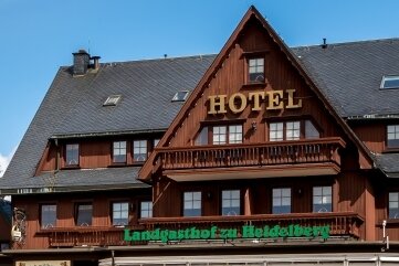 Seiffener Hotelier investiert rund eine Million Euro ins Wohlfühlen - In seinem Landhotel zu Heidelberg sowie dem gegenüber errichteten Gästehaus kann Sven Krallert inzwischen insgesamt 85 Betten anbieten.
