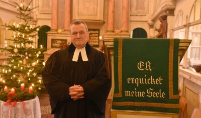 Seit 50 Jahren Pfarrer - Pfarrer Joachim Kaiser hat am Sonntag sein 50-jähriges Ordinationsjubiläum gefeiert.