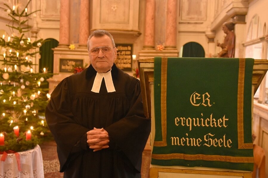 Seit 50 Jahren Pfarrer - Pfarrer Joachim Kaiser hat am Sonntag sein 50-jähriges Ordinationsjubiläum gefeiert.
