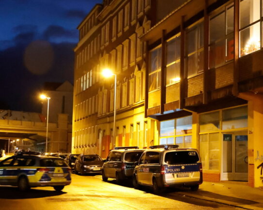 SEK-Einsatz in Chemnitz: Polizei stellt Diebesgut sicher - 