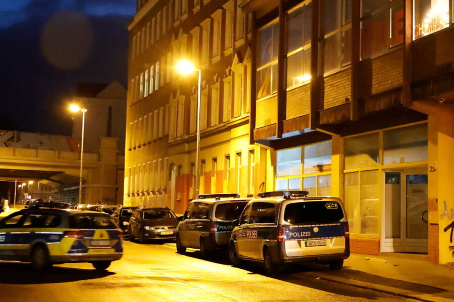 SEK-Einsatz in Chemnitz: Polizei stellt Diebesgut sicher - 