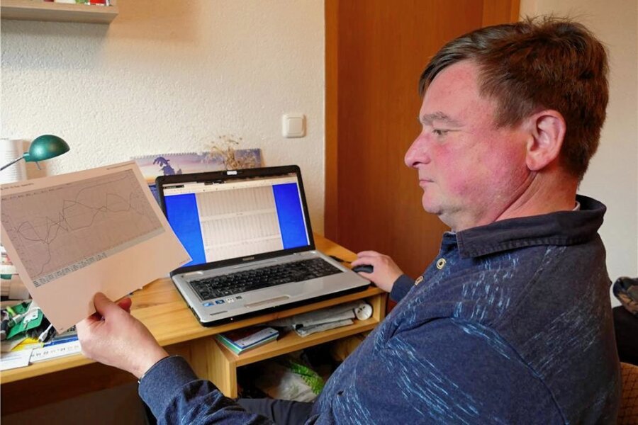 Seltenes Phänomen: Erzgebirge hat eine Tropennacht erlebt - Seit Jahren sammelt Jens Weißbach Wetterdaten, mit denen er dann seinen Computer „füttert“.