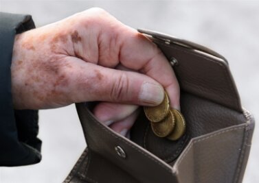 Senioren rutschen zunehmend in die Schuldenfalle - 