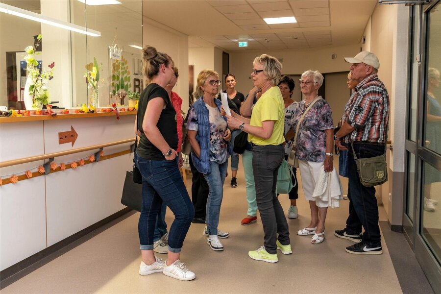 Seniorenbeirat wird wohl erst nach der Wahl etabliert - In Rochlitz bringen sich die Mitglieder des Seniorenrats aktiv in die Stadtentwicklung ein. So besuchten sie kürzlich das Gesundheits- und Pflegezentrum.