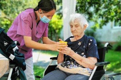 Seniorenheim in Netzschkau sucht Schülerpraktikanten - Im Seniorenheim Netzschkau kann man in Pflegeberufe hineinschnuppern.